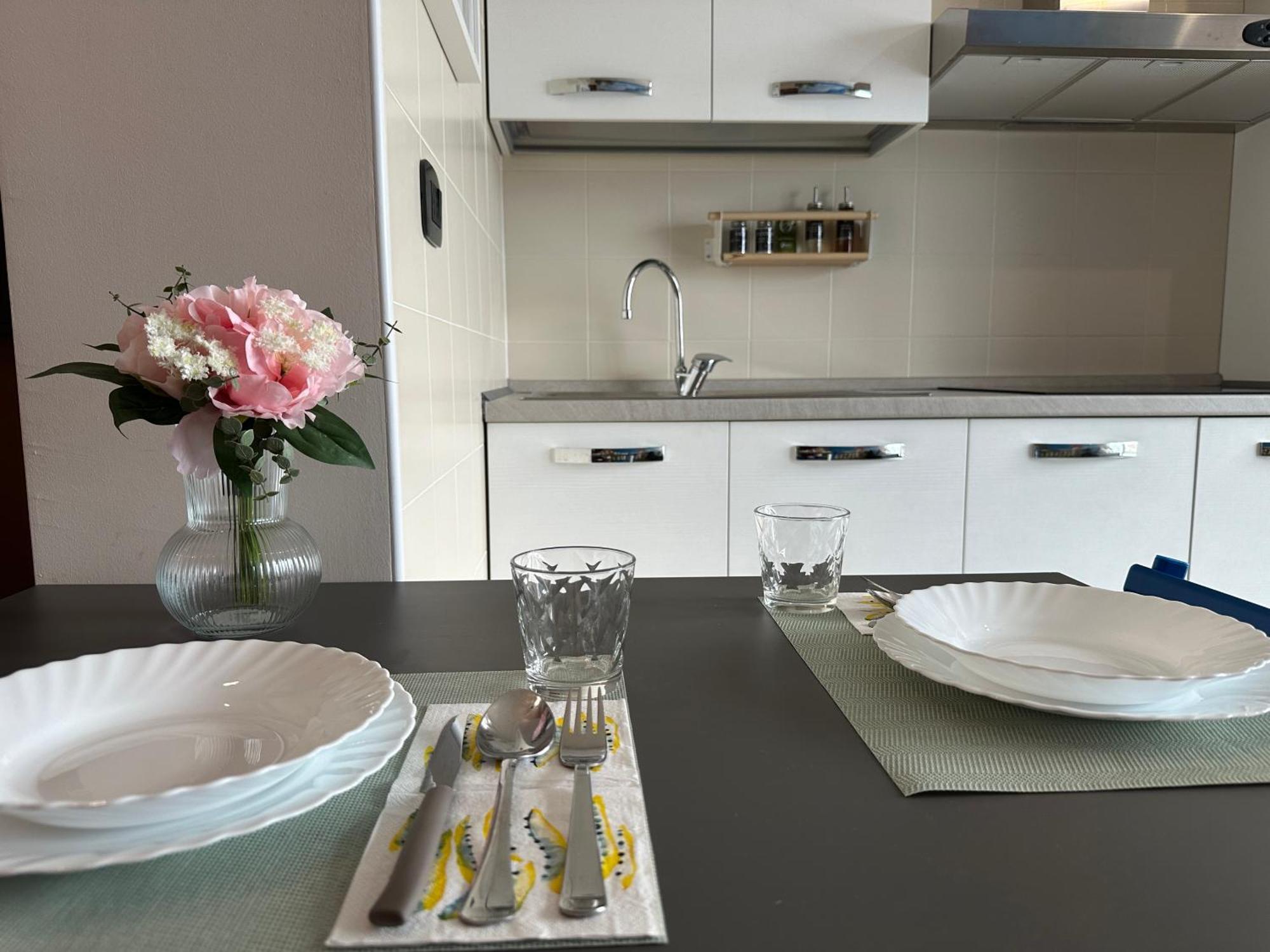 Il Gabbiano Savona "Luxury House" - Wifi, Parking, Shopping Center Apartment ภายนอก รูปภาพ