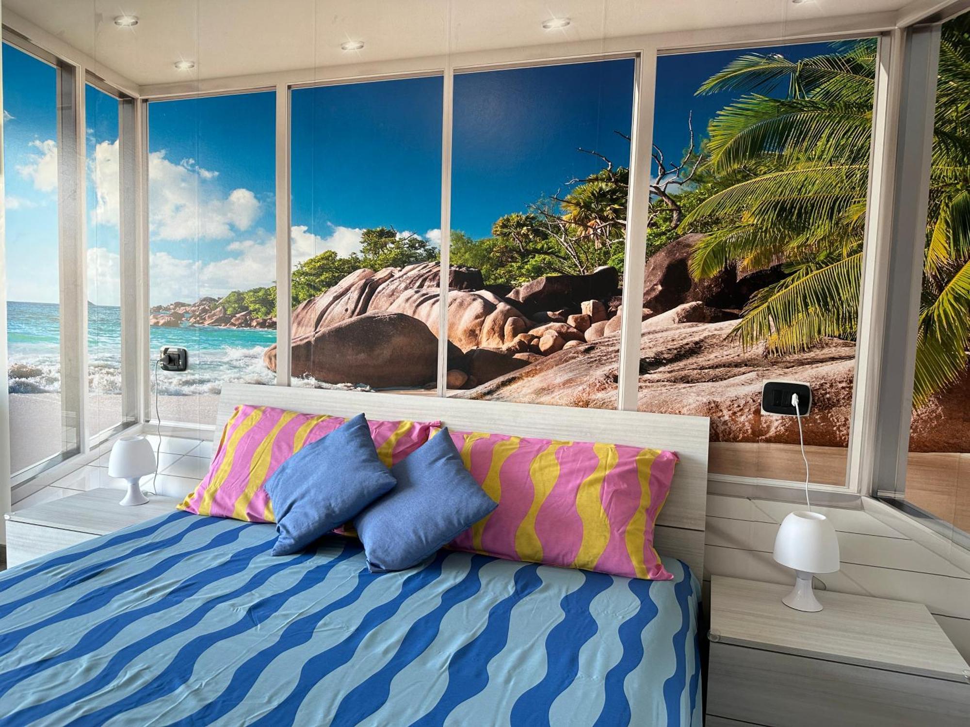 Il Gabbiano Savona "Luxury House" - Wifi, Parking, Shopping Center Apartment ภายนอก รูปภาพ